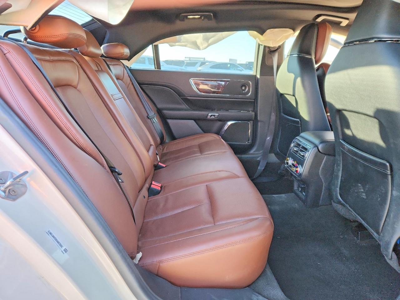 2019 LINCOLN CONTINENTAL RESERVE photo 19