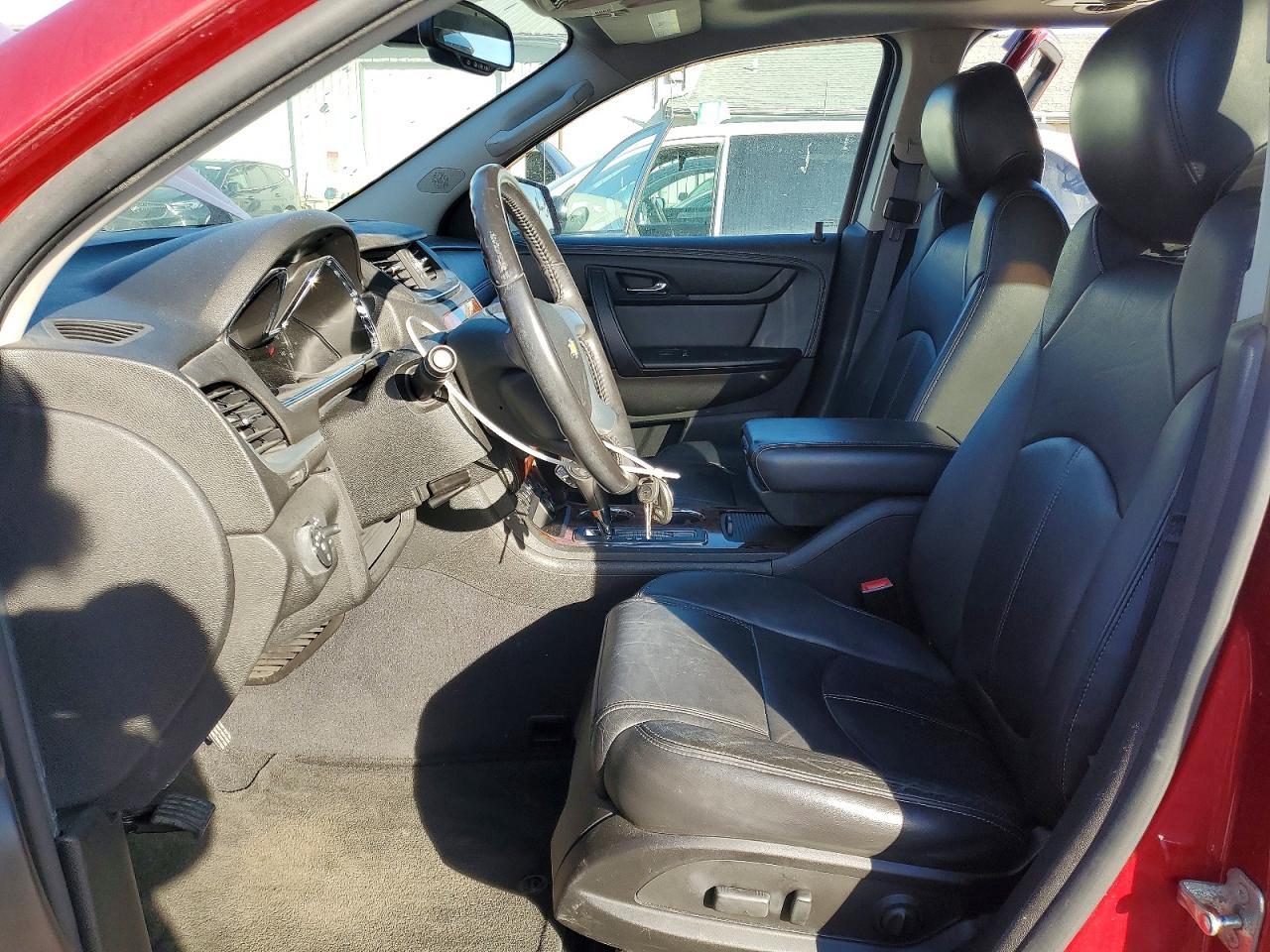 2014 CHEVROLET TRAVERSE LT photo 13