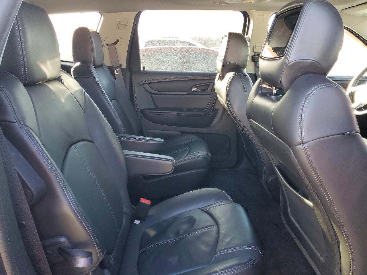 2014 CHEVROLET TRAVERSE LT photo 21