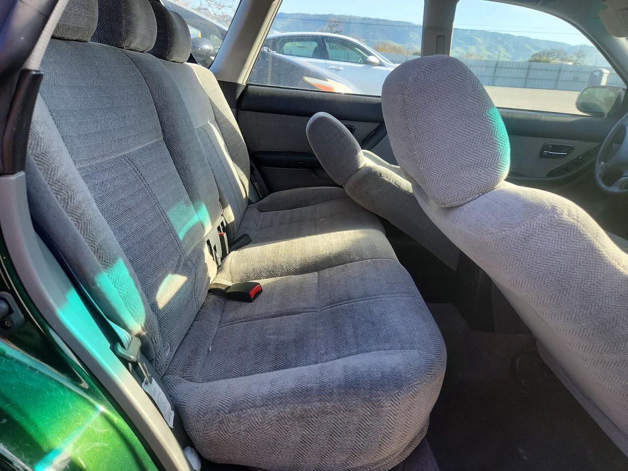 2001 SUBARU LEGACY L photo 11