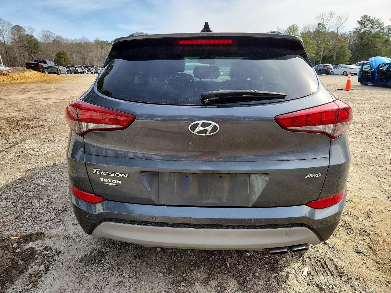 2018 HYUNDAI TUCSON VALUE photo 11