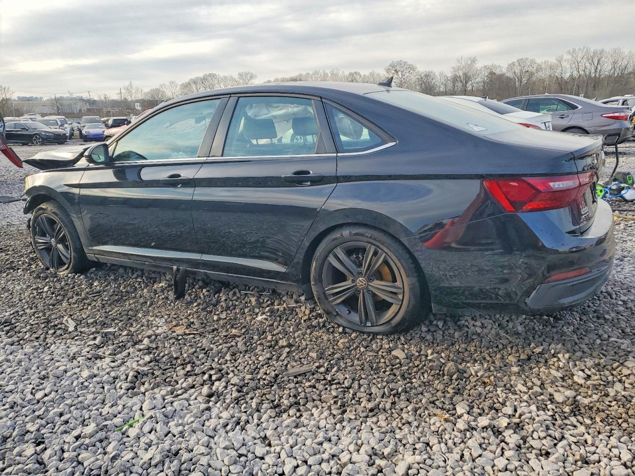 2023 VOLKSWAGEN JETTA SE photo 3