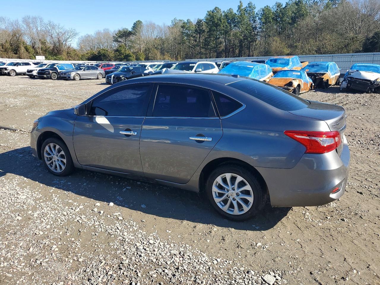 2019 NISSAN SENTRA SV photo 3