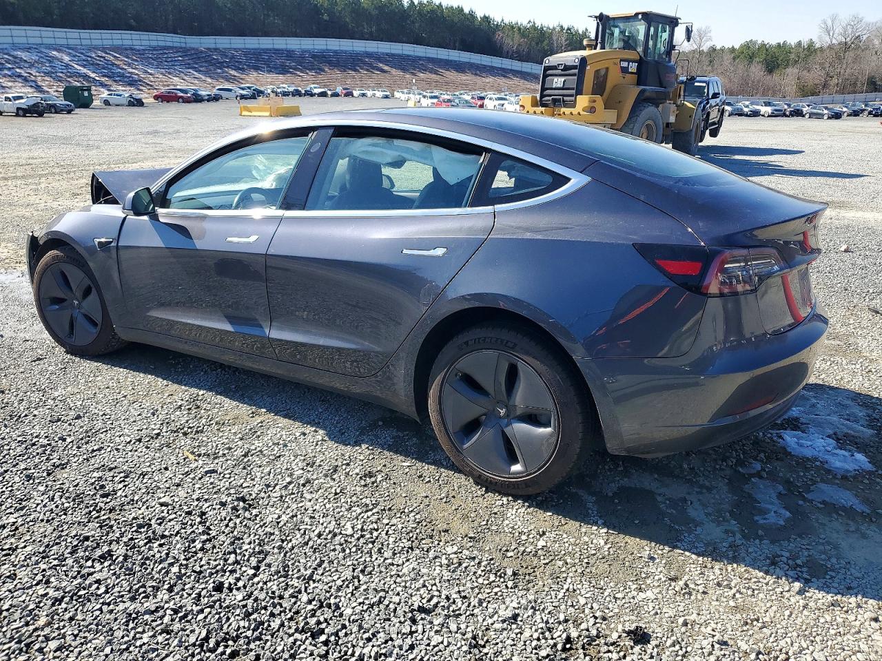 2018 TESLA MODEL 3 photo 2