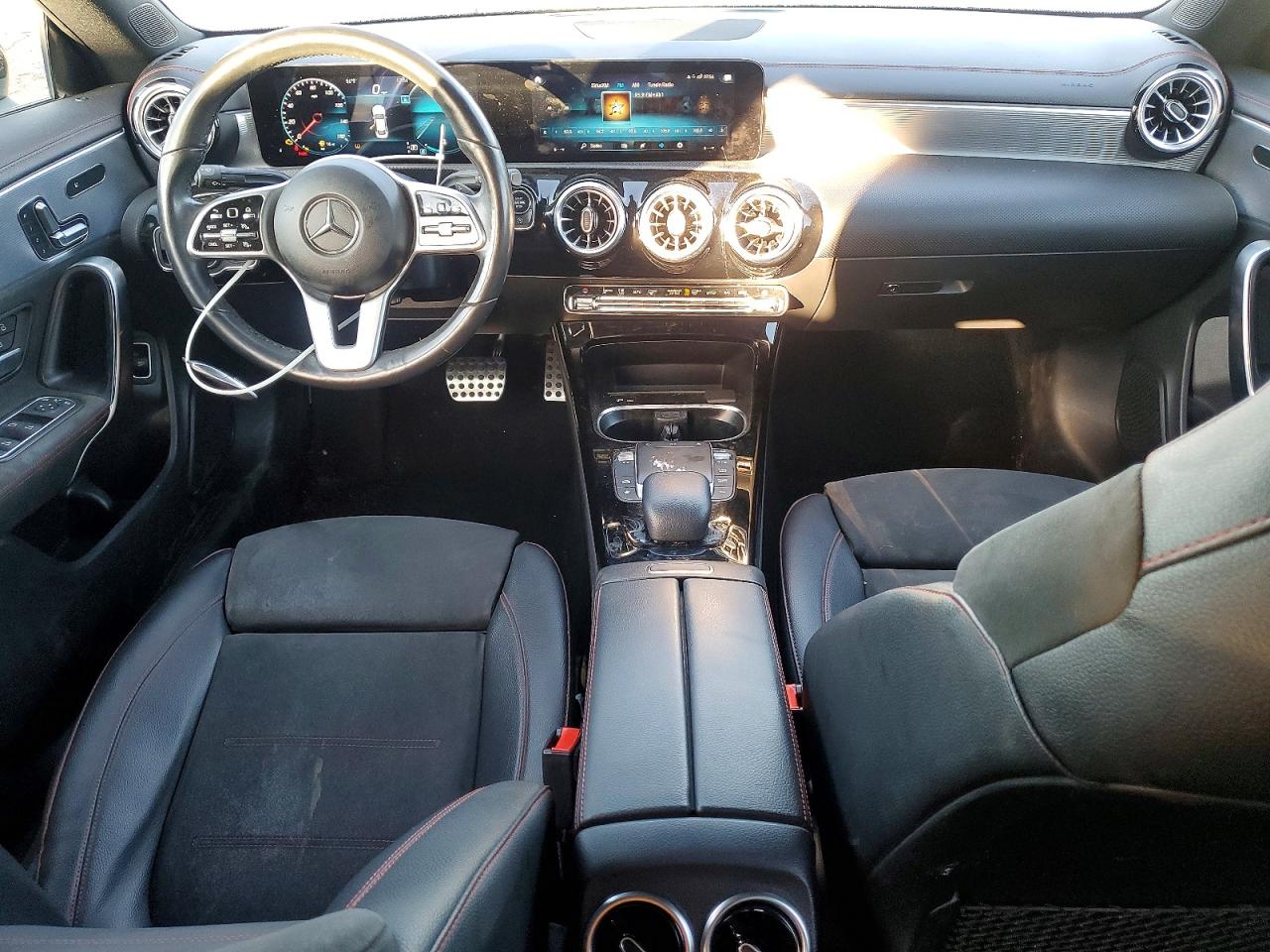 2022 MERCEDES-BENZ CLA 250 photo 8