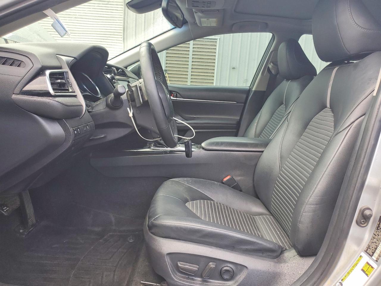 2018 TOYOTA CAMRY SE photo 7