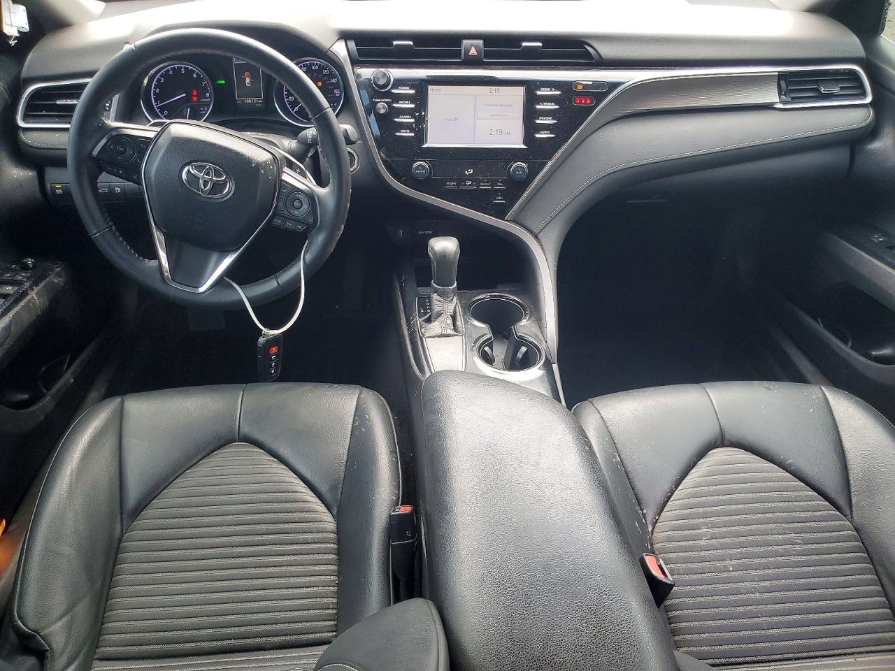 2018 TOYOTA CAMRY SE photo 8