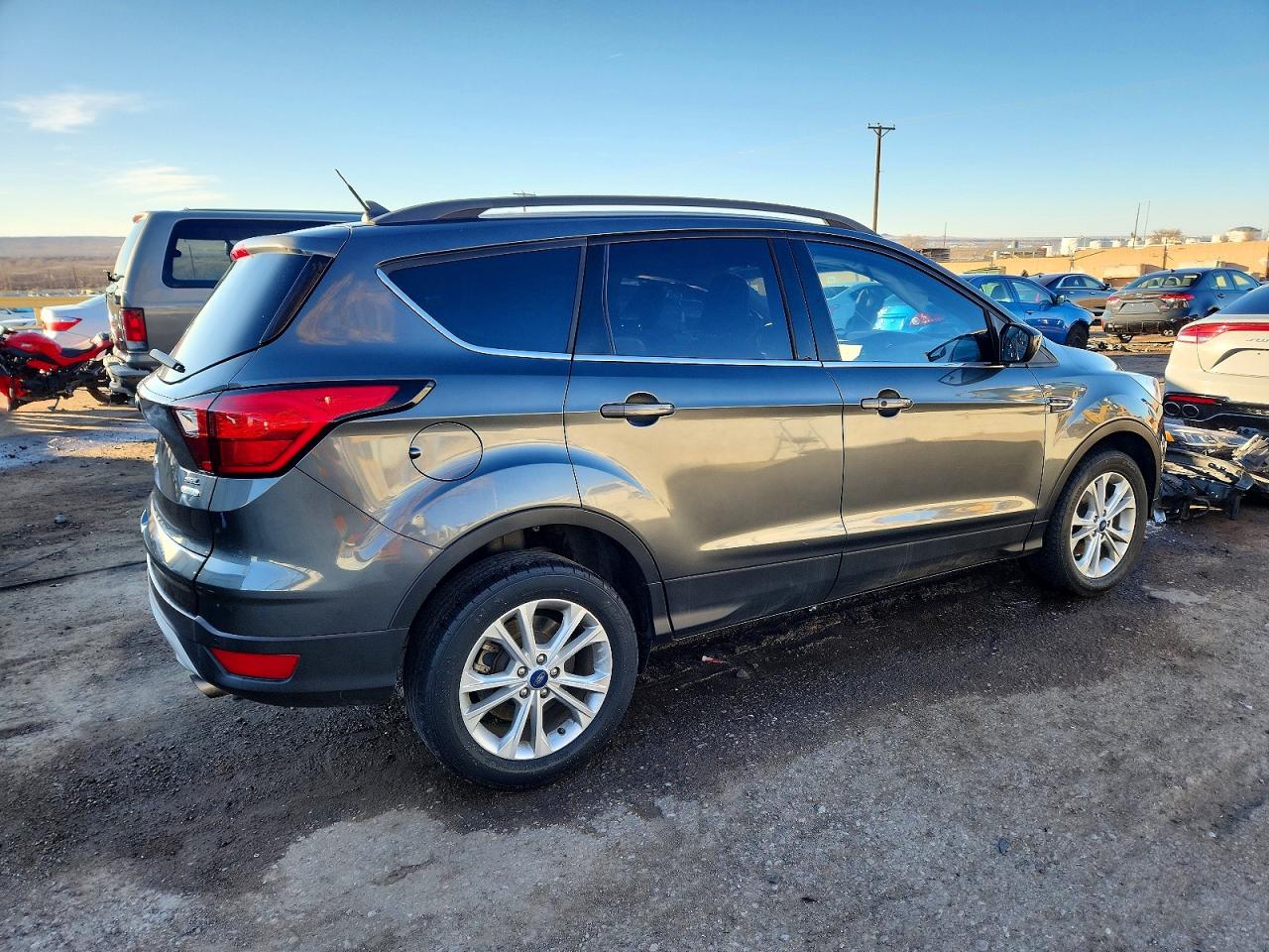 2019 FORD ESCAPE SEL photo 3