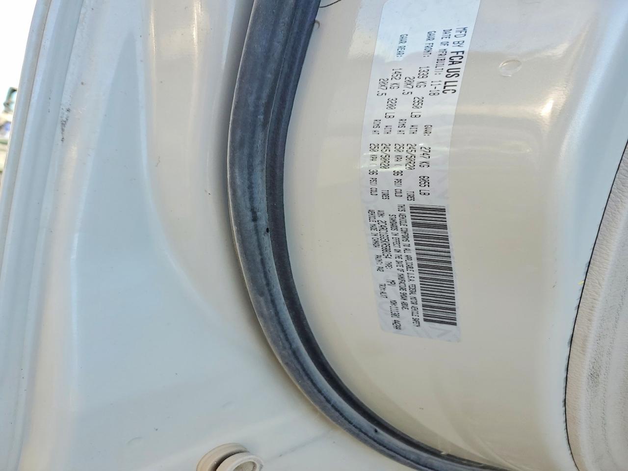 2019 CHRYSLER PACIFICA LIMITED photo 34