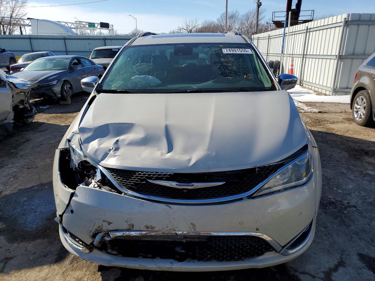 2019 CHRYSLER PACIFICA LIMITED photo 13