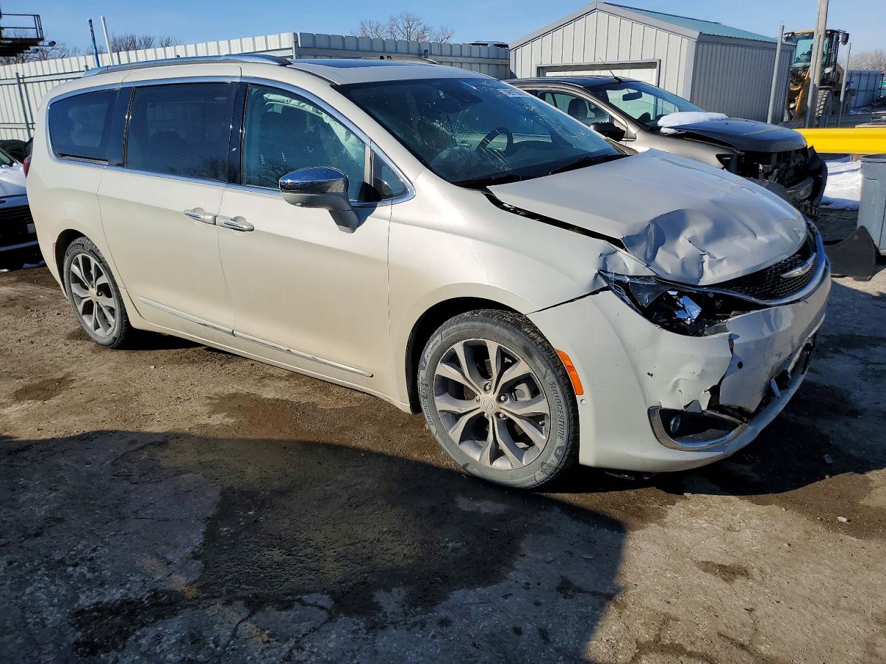 2019 CHRYSLER PACIFICA LIMITED photo 10