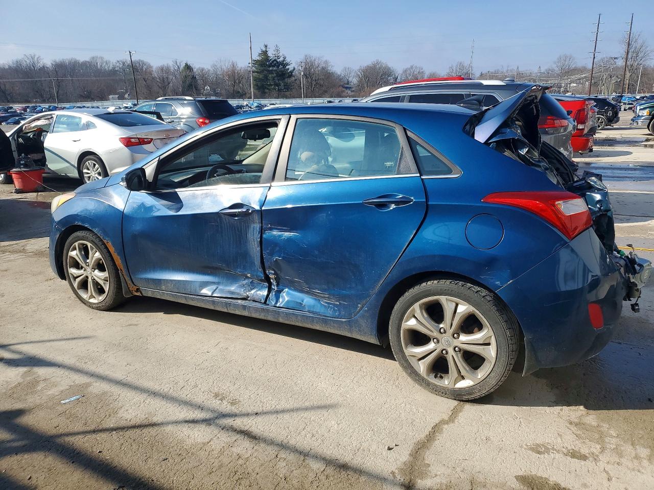 2013 HYUNDAI ELANTRA GT BASE photo 2