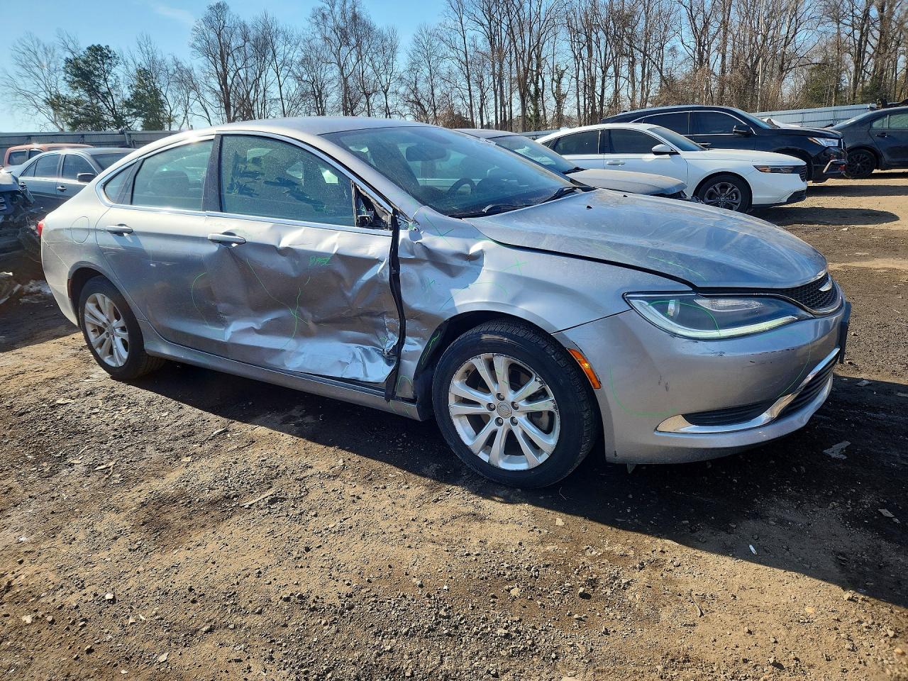 2016 CHRYSLER 200 LIMITED photo 4