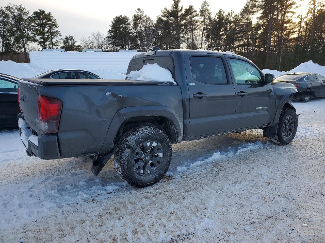 2022 TOYOTA TACOMA DOUBLE CAB photo 3