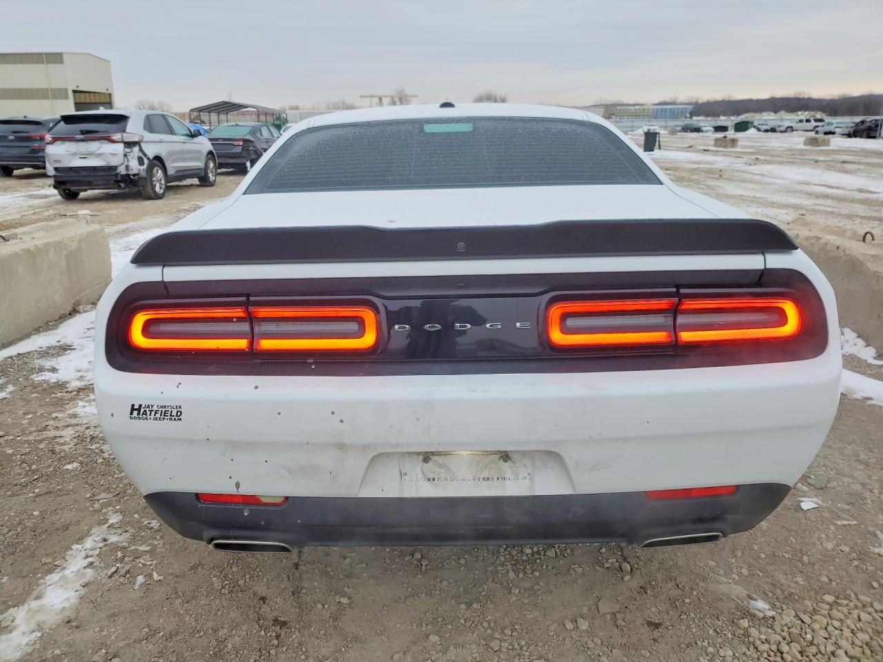 2023 DODGE CHALLENGER SXT photo 6