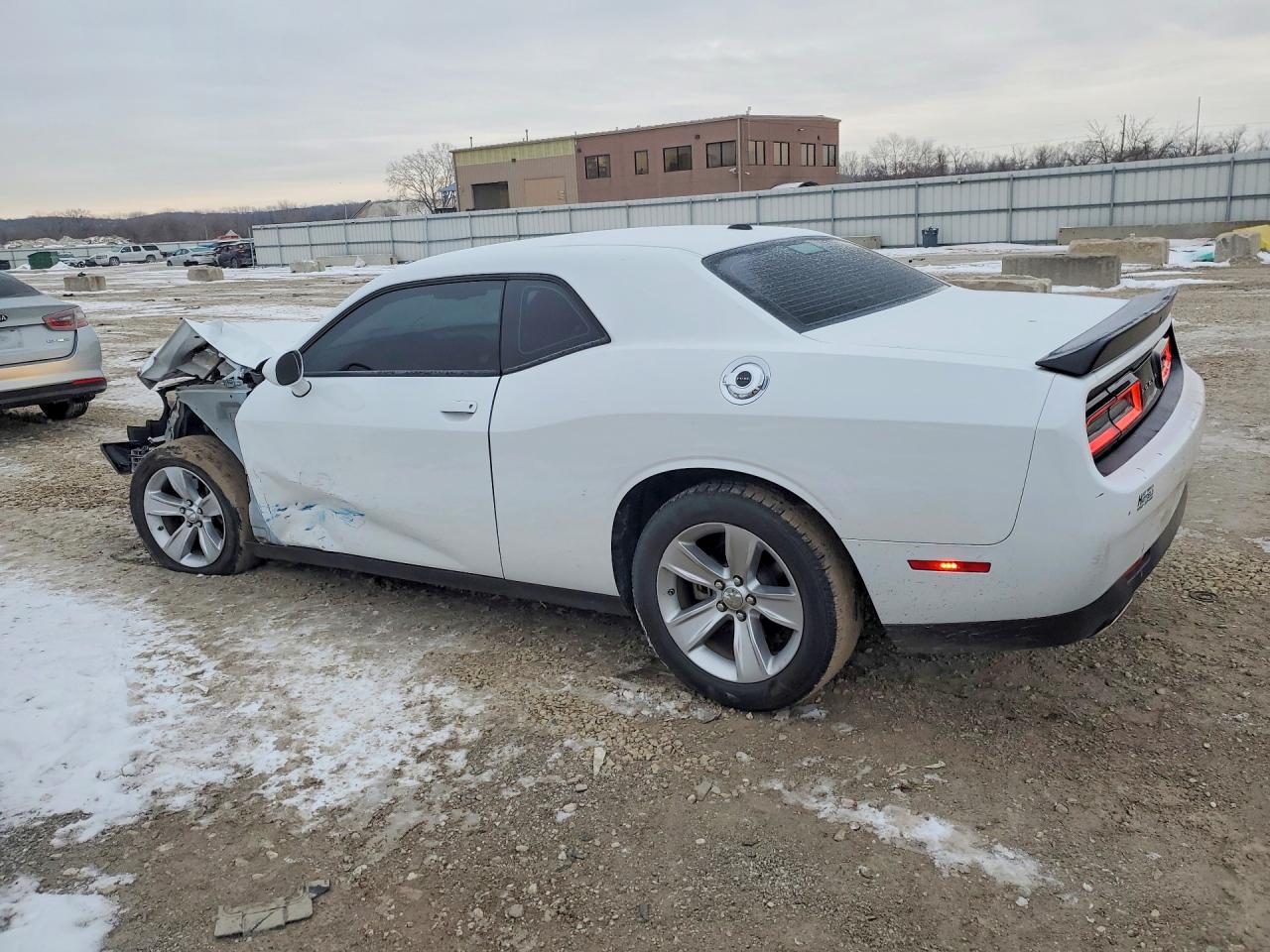 2023 DODGE CHALLENGER SXT photo 2