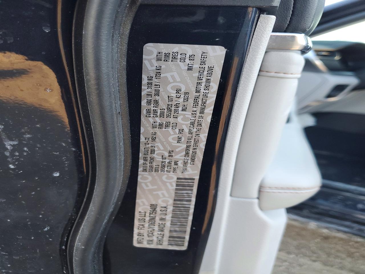 2022 JEEP GRAND CHEROKEE OVERLAND 4XE photo 37