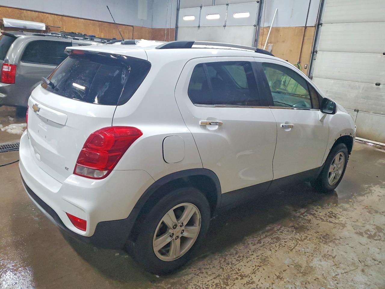 2019 CHEVROLET TRAX 1LT photo 5