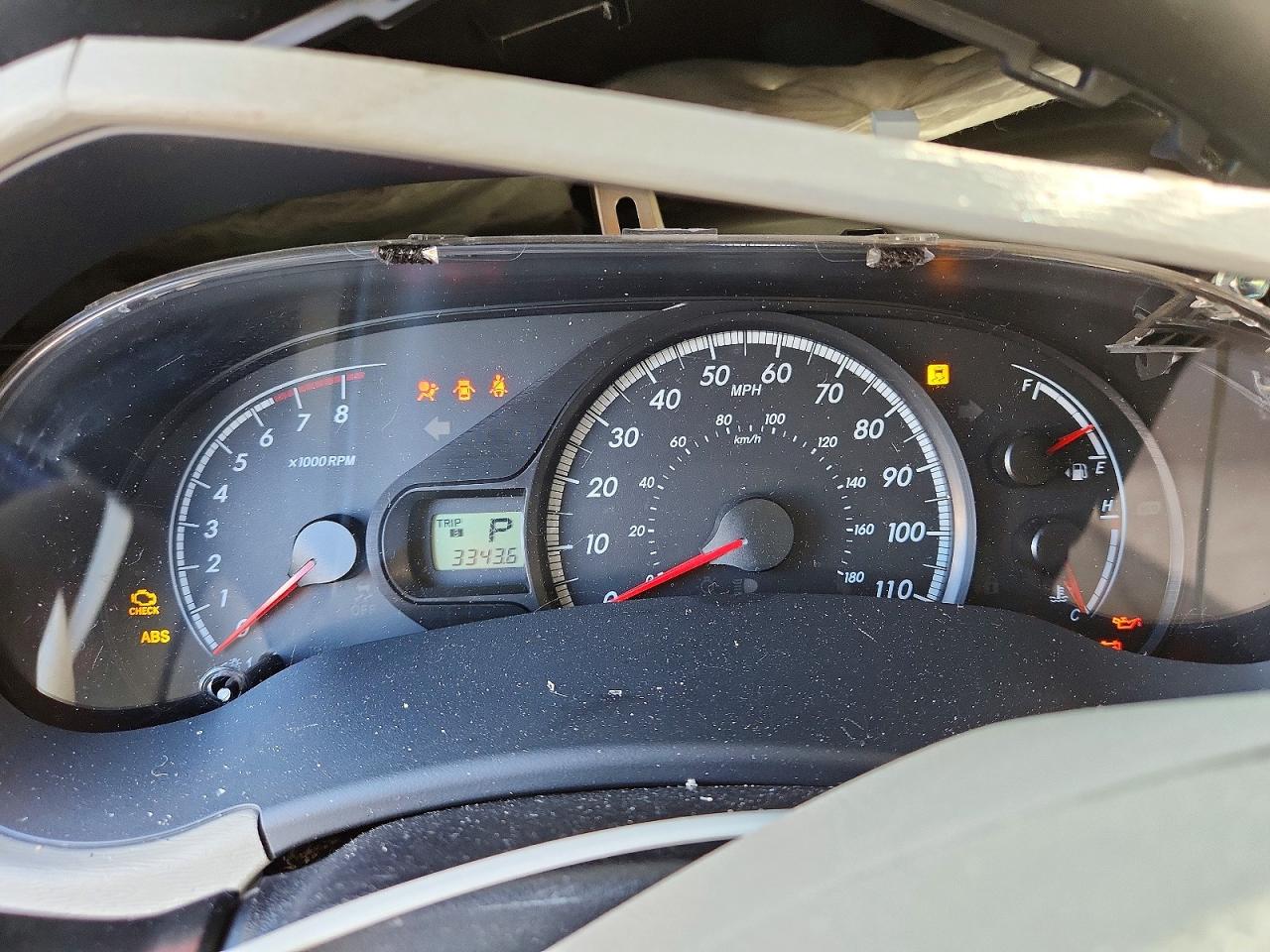 2014 TOYOTA SIENNA LE photo 17
