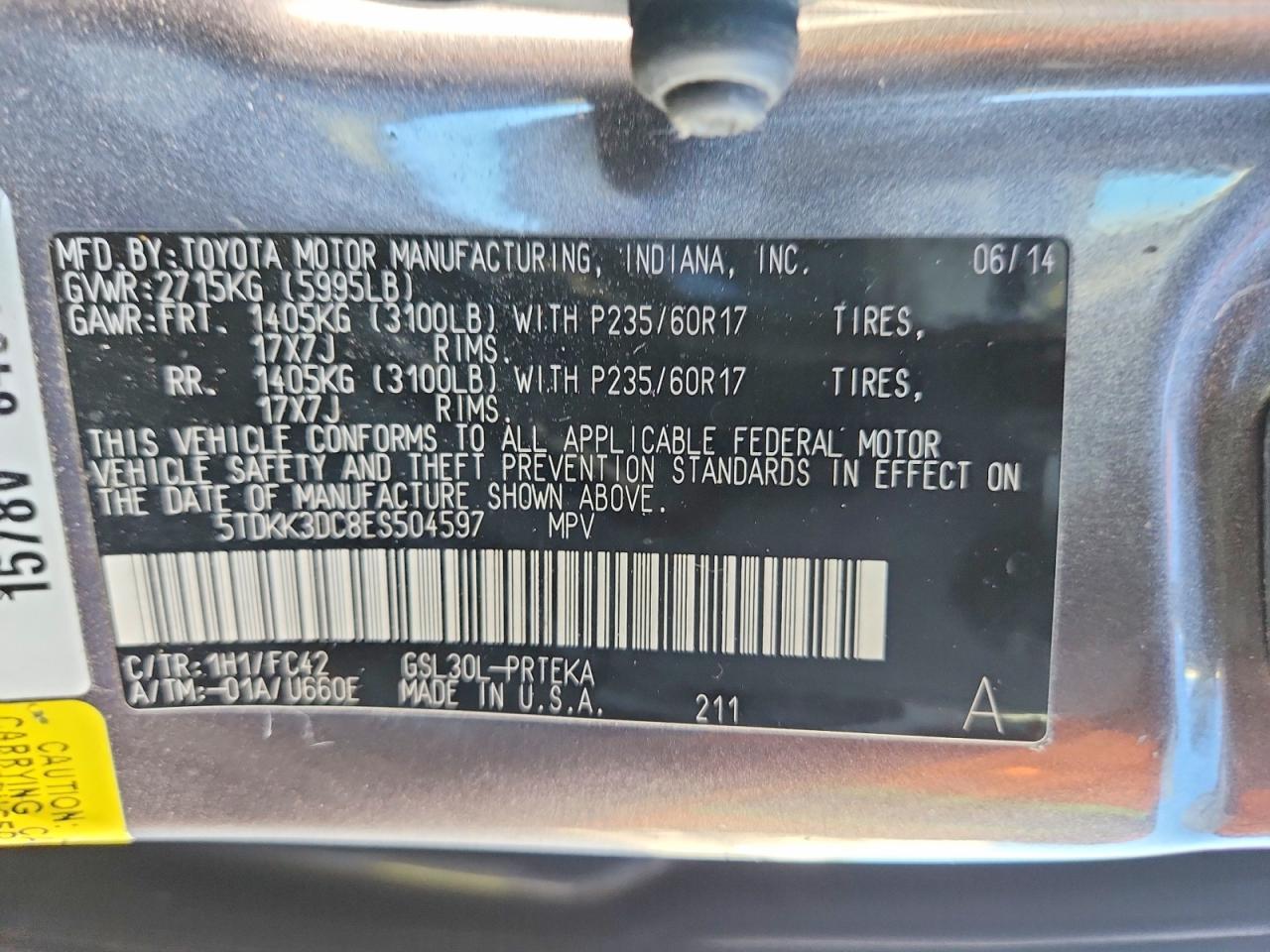 2014 TOYOTA SIENNA LE photo 25