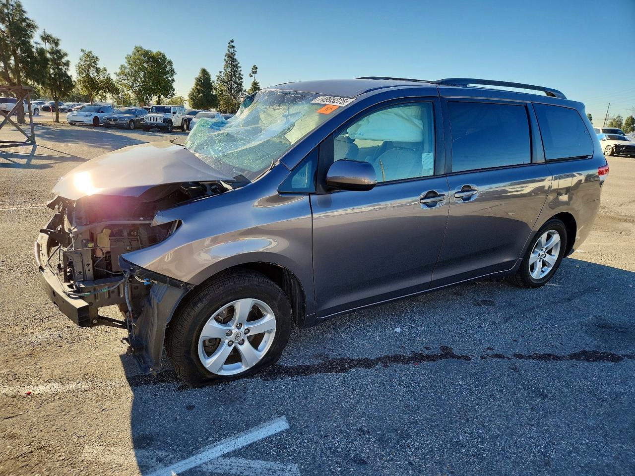 2014 TOYOTA SIENNA