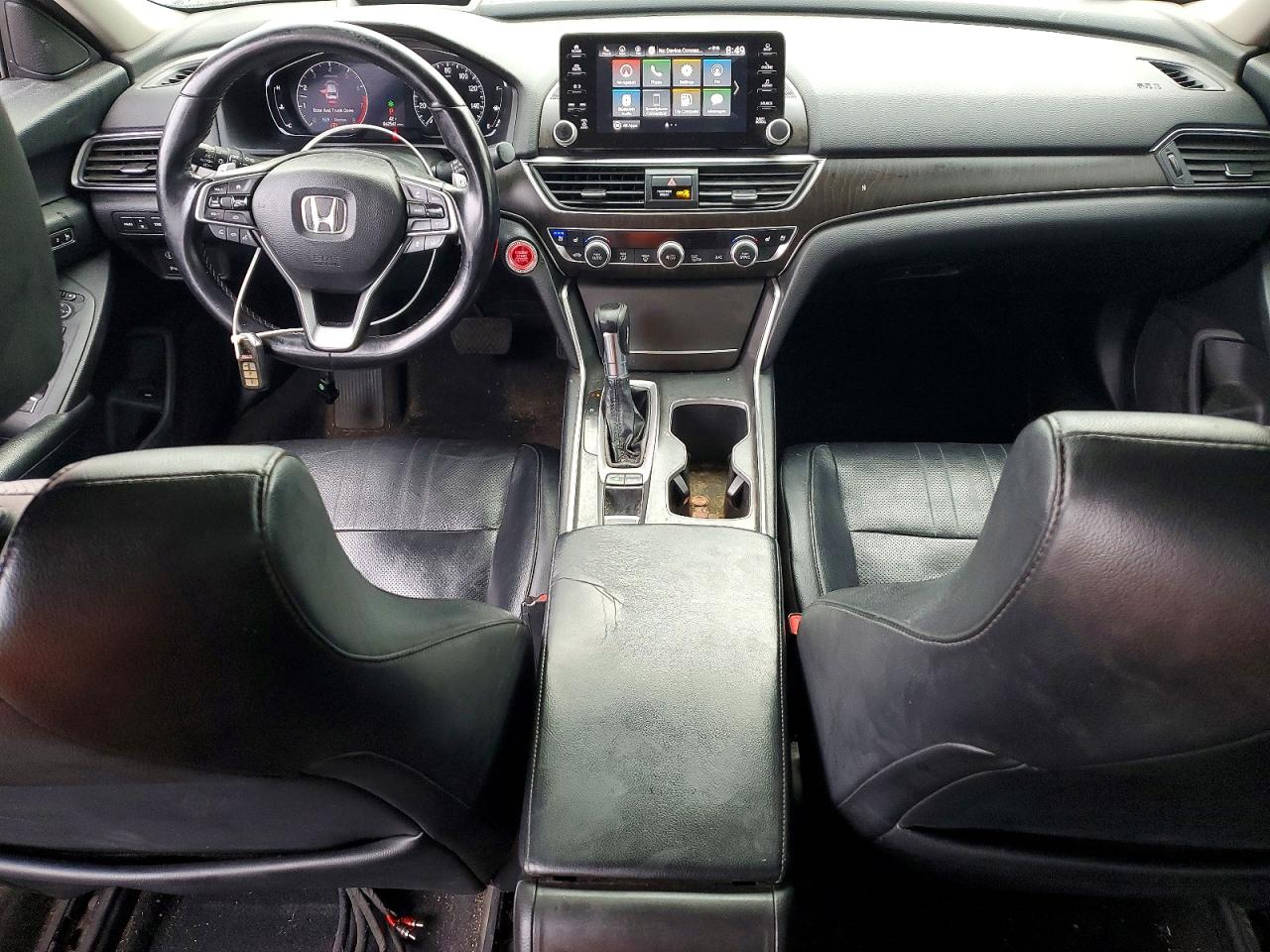 2018 HONDA ACCORD photo 8