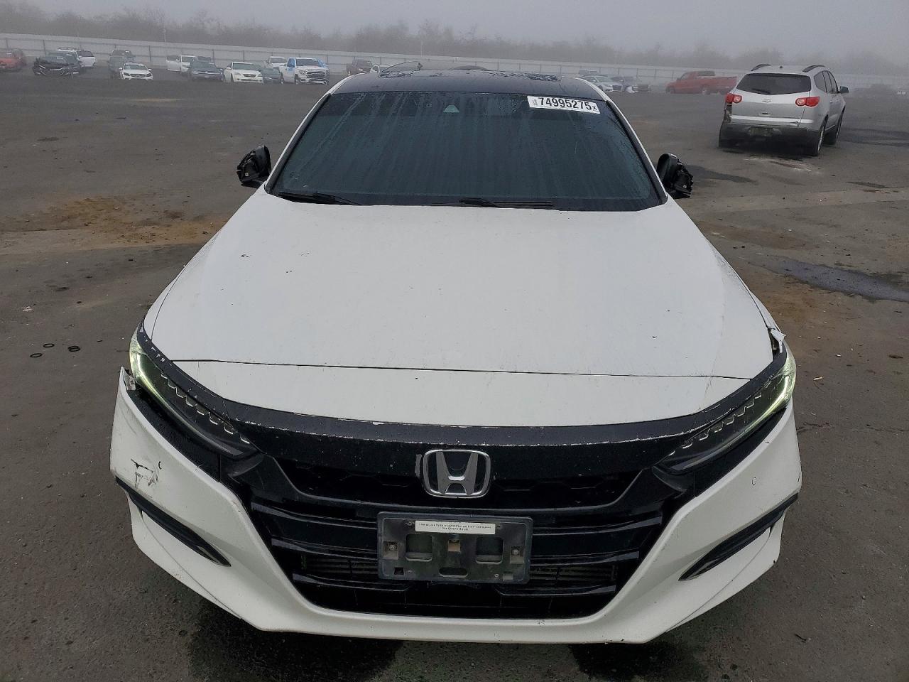 2018 HONDA ACCORD photo 5
