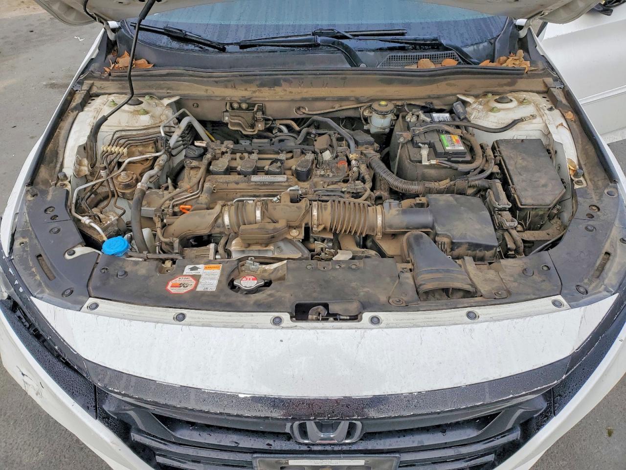 2018 HONDA ACCORD photo 11