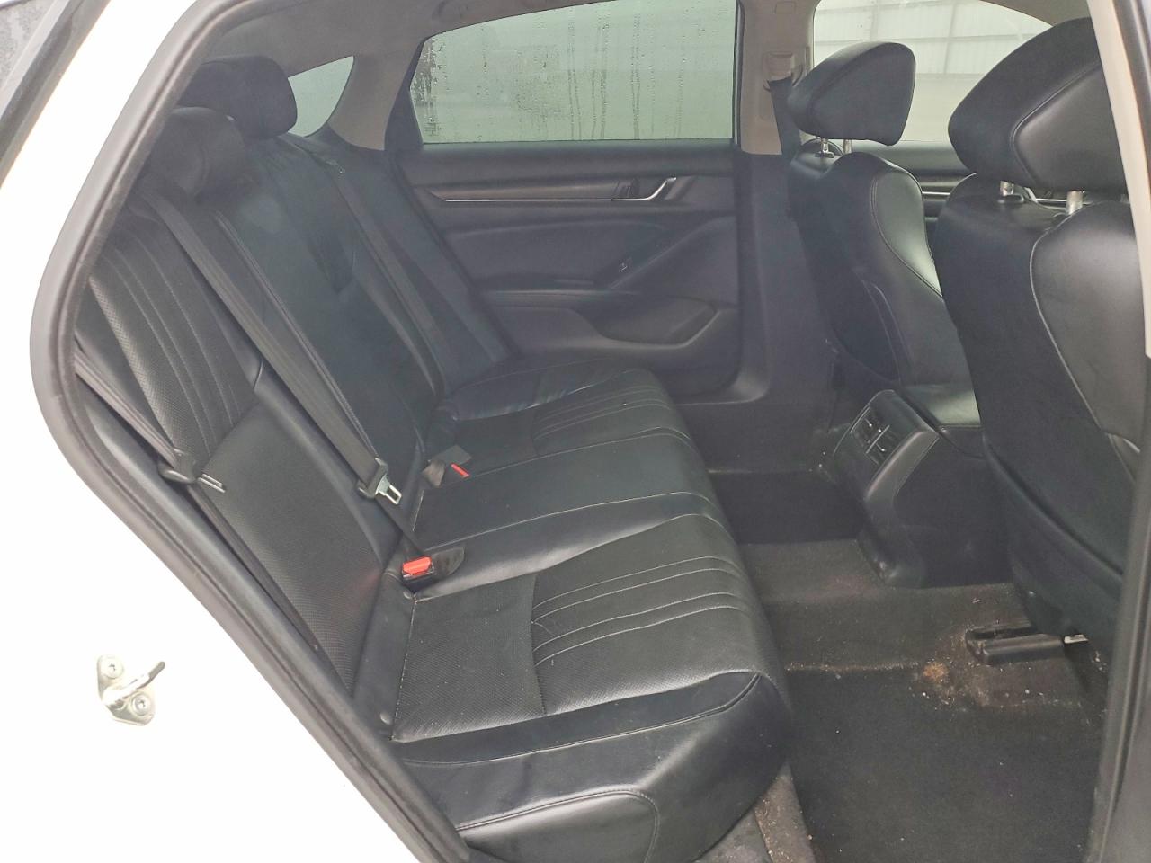 2018 HONDA ACCORD photo 10