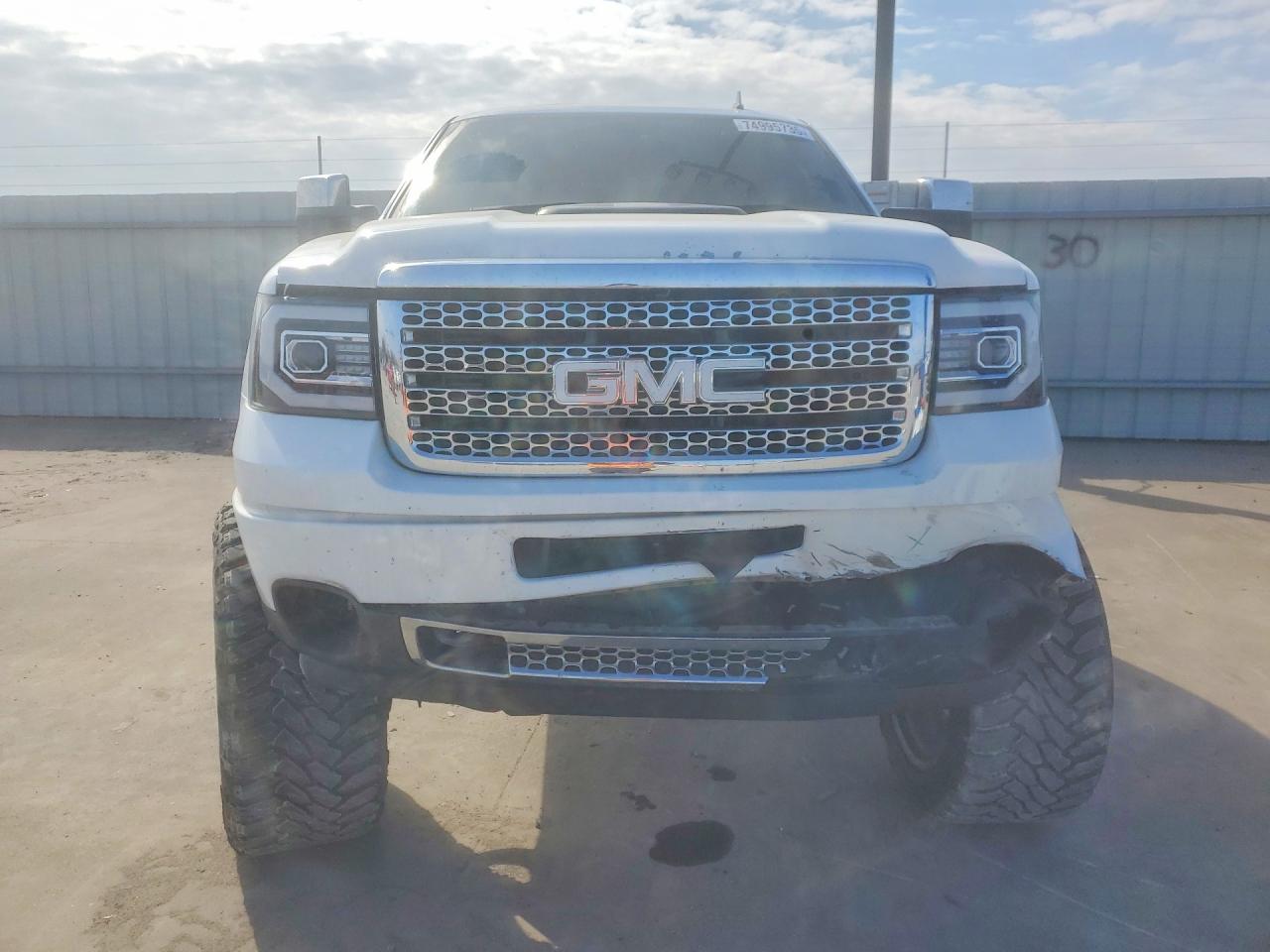 2014 GMC SIERRA K2500 DENALI photo 9