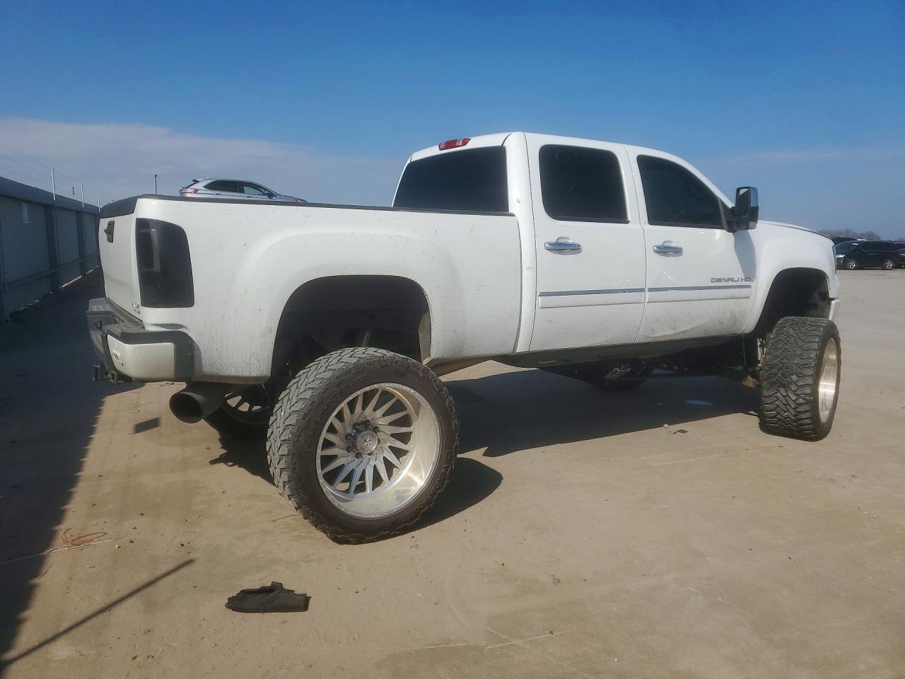 2014 GMC SIERRA K2500 DENALI photo 5