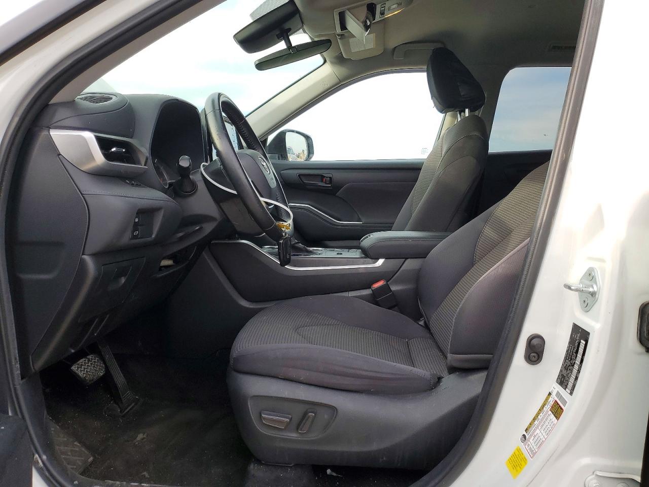 2021 TOYOTA HIGHLANDER L photo 13