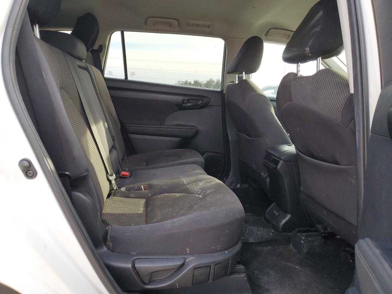 2021 TOYOTA HIGHLANDER L photo 21