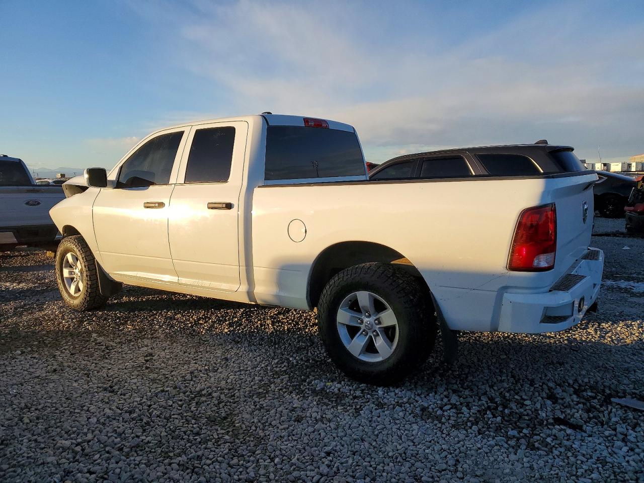 2019 RAM 1500 CLASSIC TRADESMAN photo 2