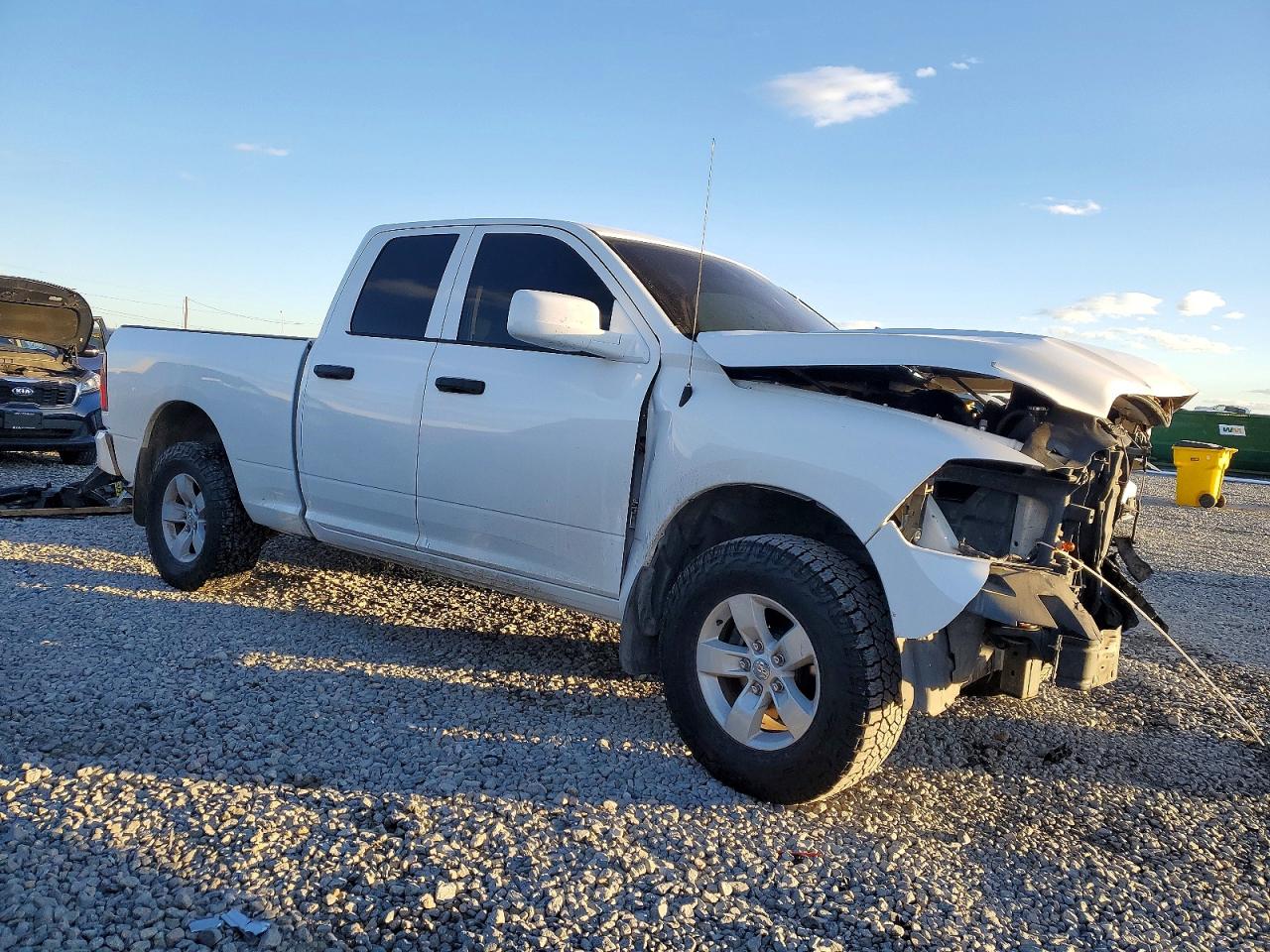 2019 RAM 1500 CLASSIC TRADESMAN photo 4