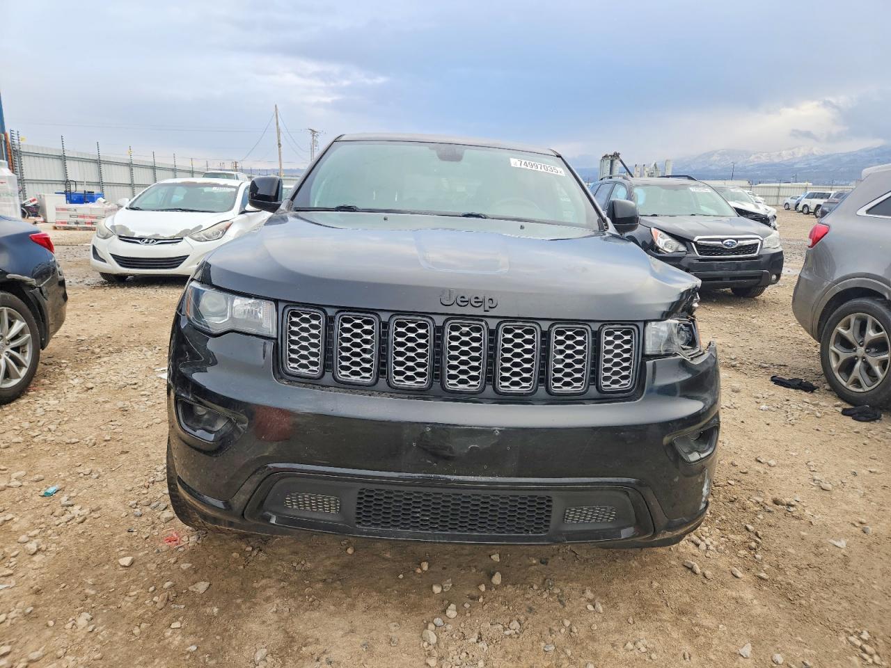 2018 JEEP GRAND CHEROKEE LAREDO photo 9