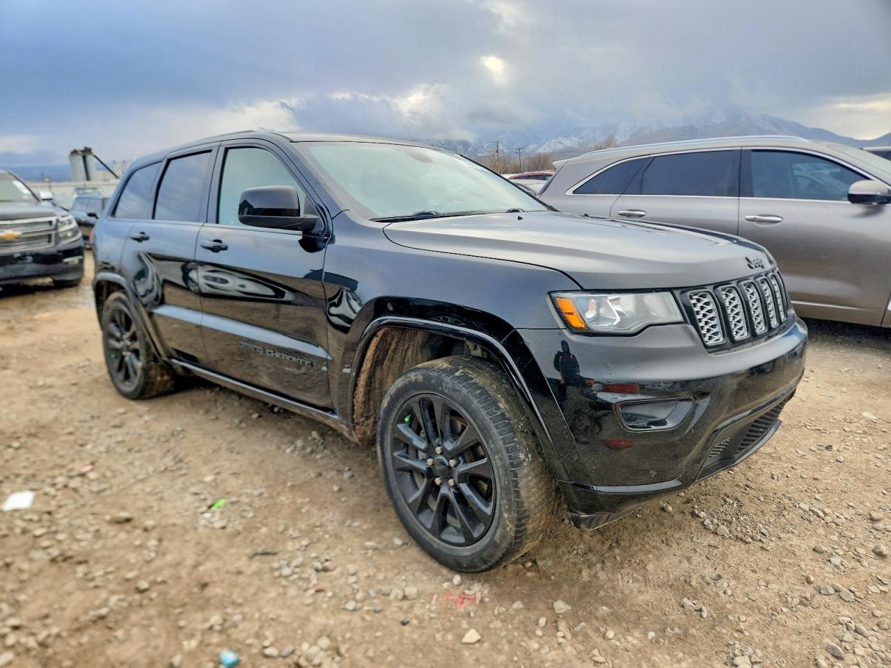 2018 JEEP GRAND CHEROKEE LAREDO photo 7