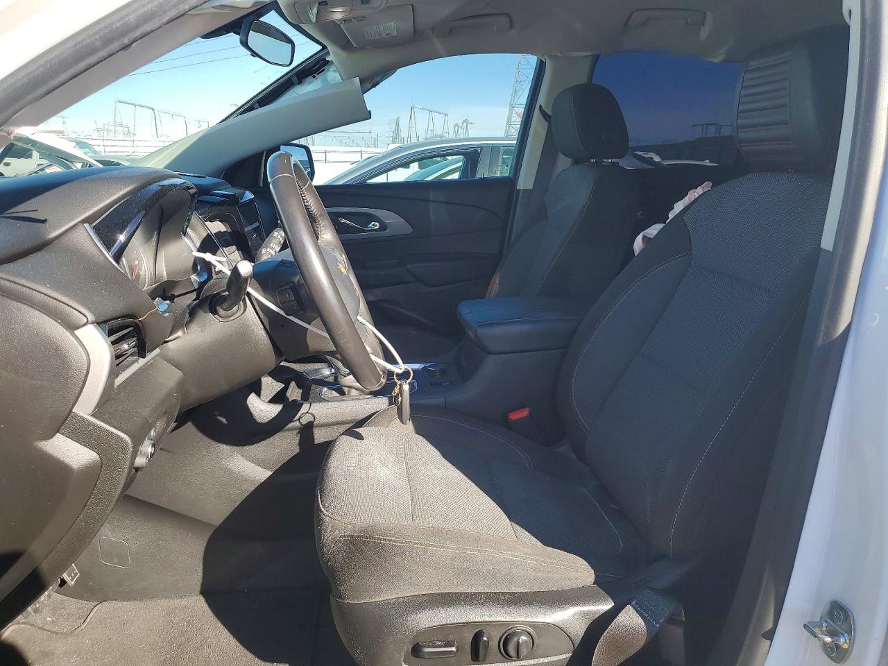 2020 CHEVROLET TRAVERSE LT photo 7