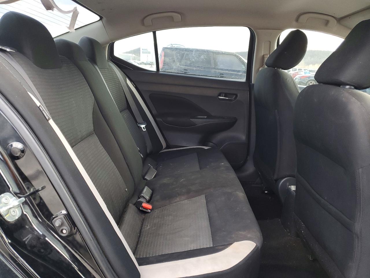 2021 NISSAN VERSA SV photo 19