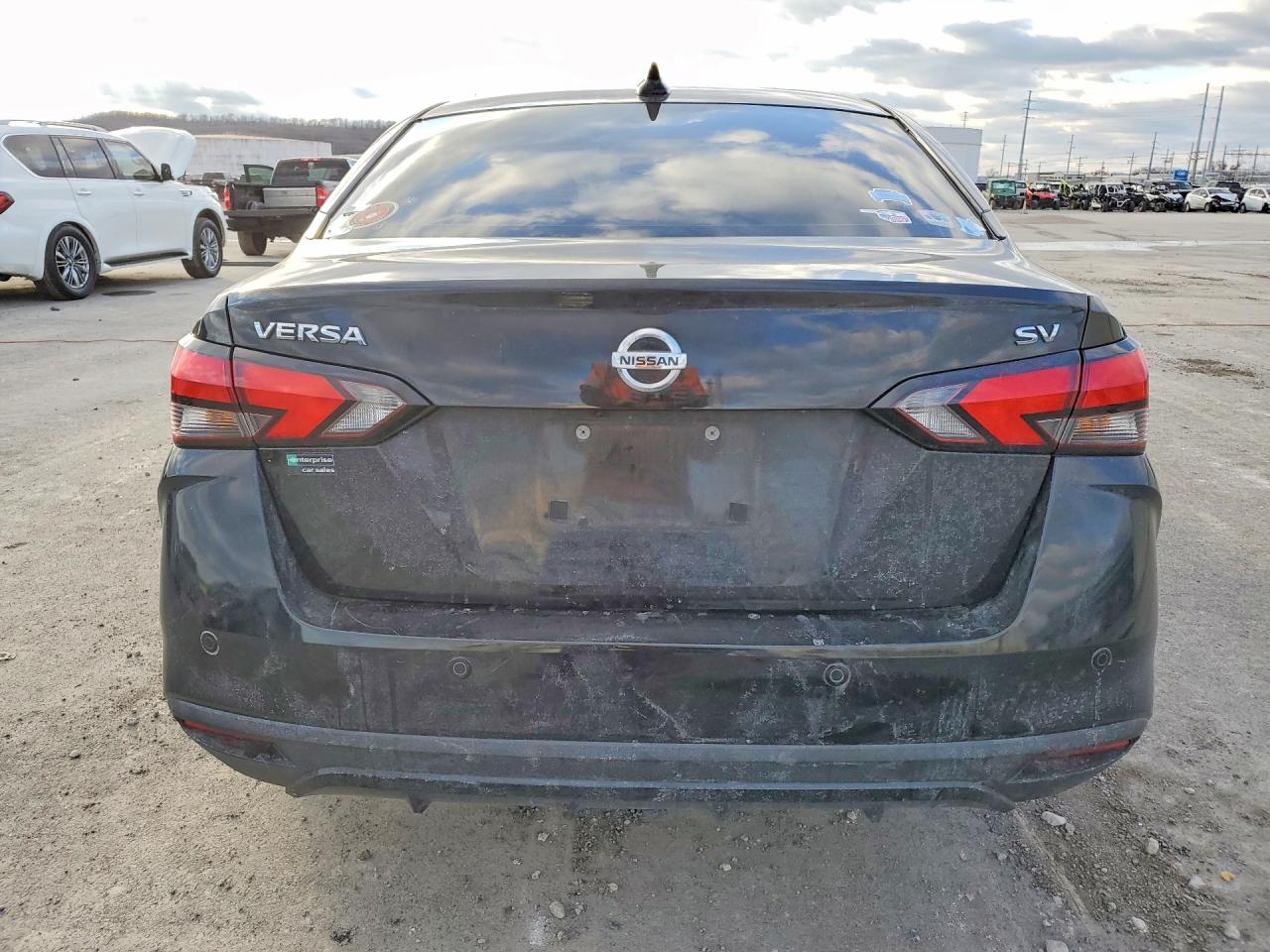 2021 NISSAN VERSA SV photo 11