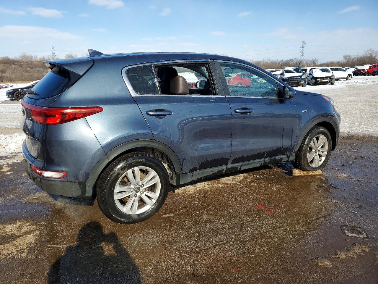 2019 KIA SPORTAGE LX photo 3