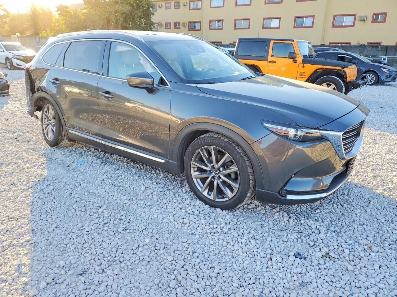 2017 MAZDA CX-9 GRAND TOURING photo 4