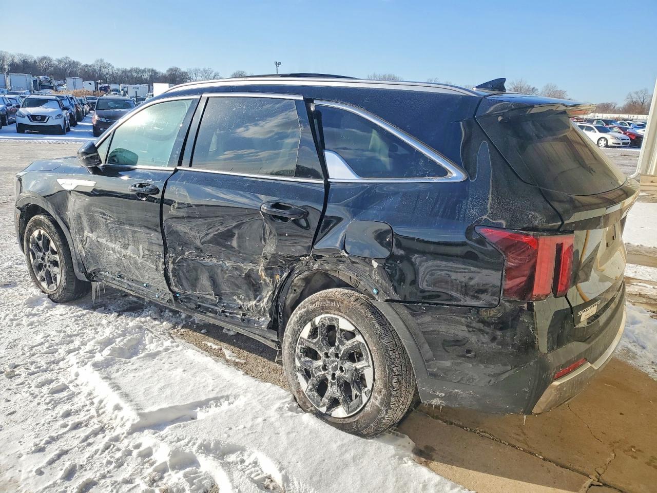 2024 KIA SORENTO S photo 2