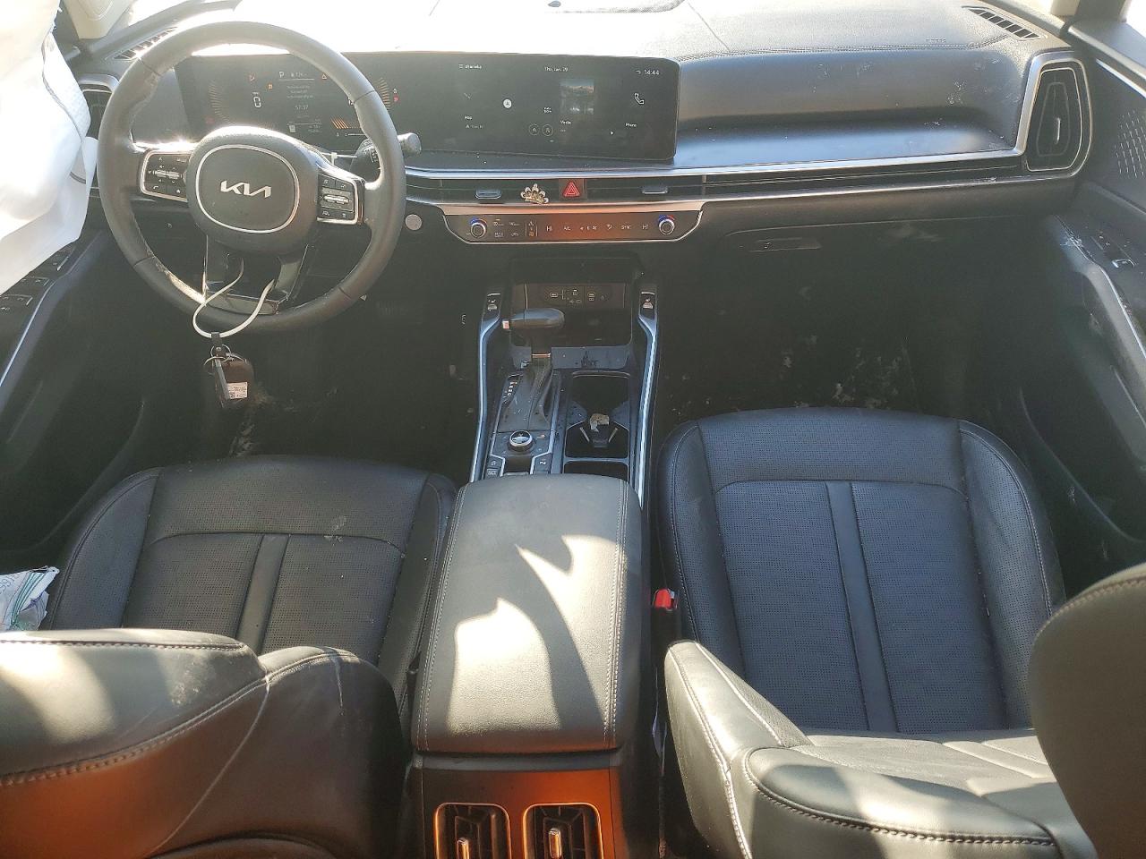 2024 KIA SORENTO S photo 8