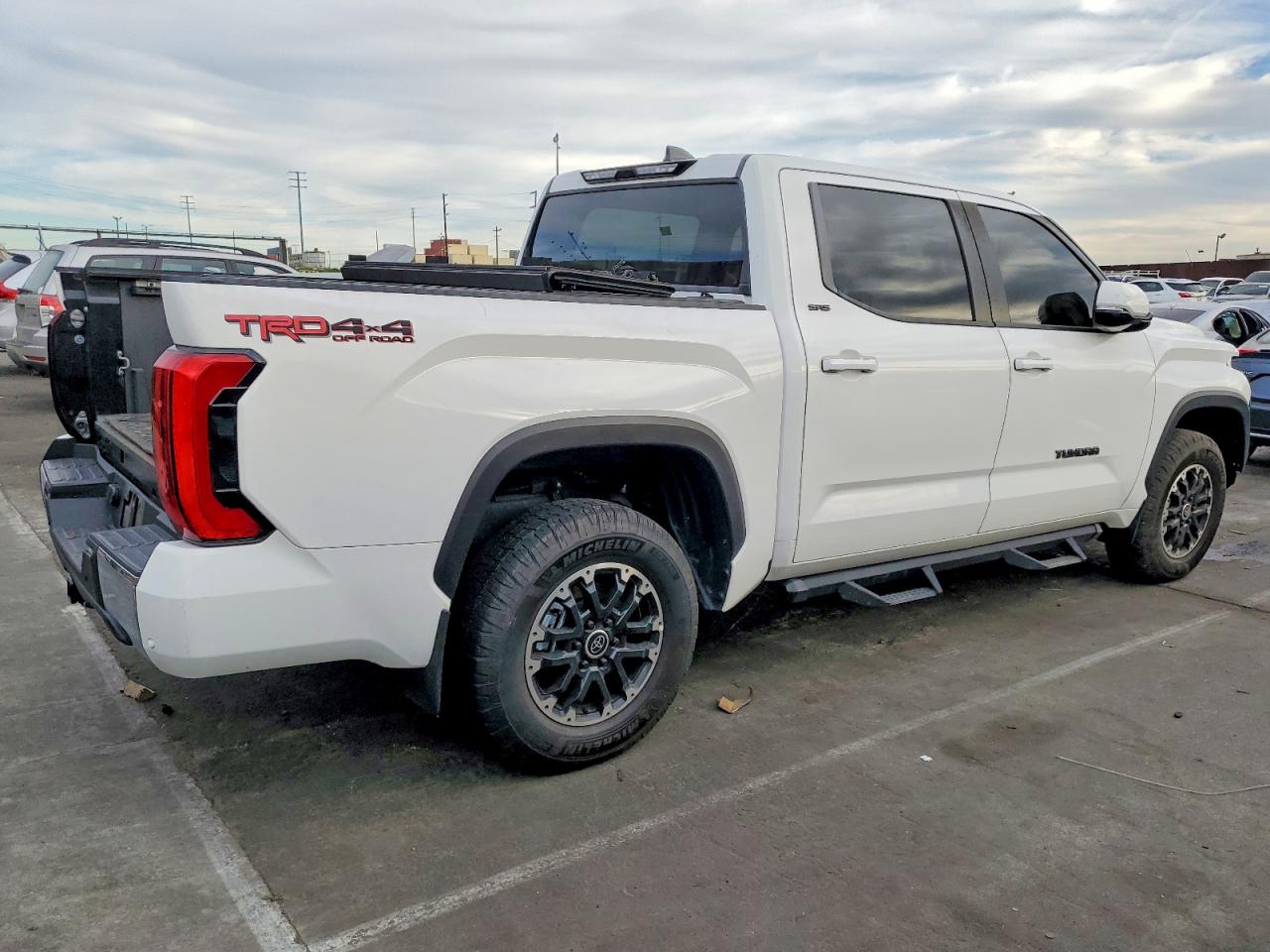 2024 TOYOTA TUNDRA CREWMAX SR photo 5