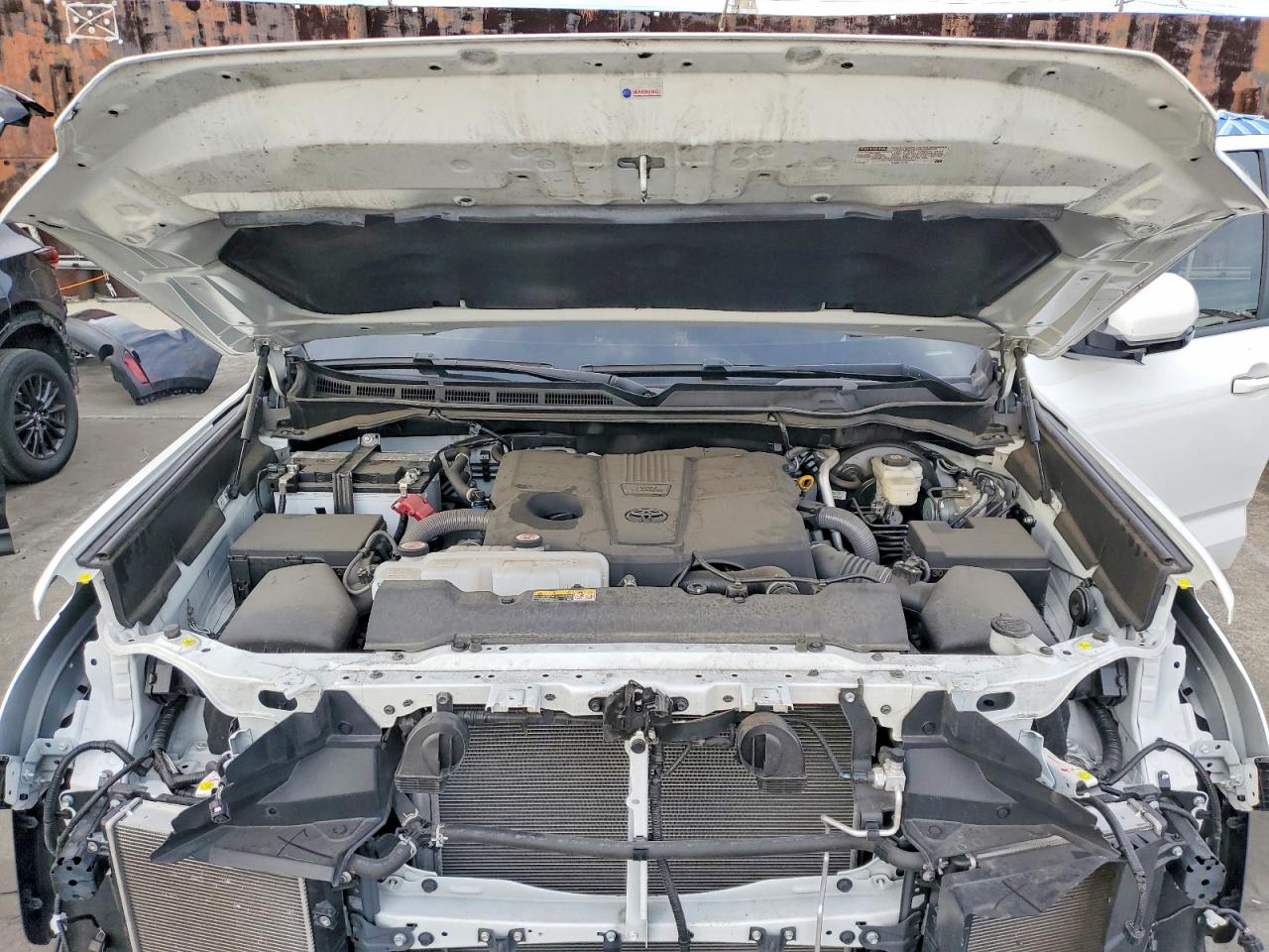 2024 TOYOTA TUNDRA CREWMAX SR photo 21