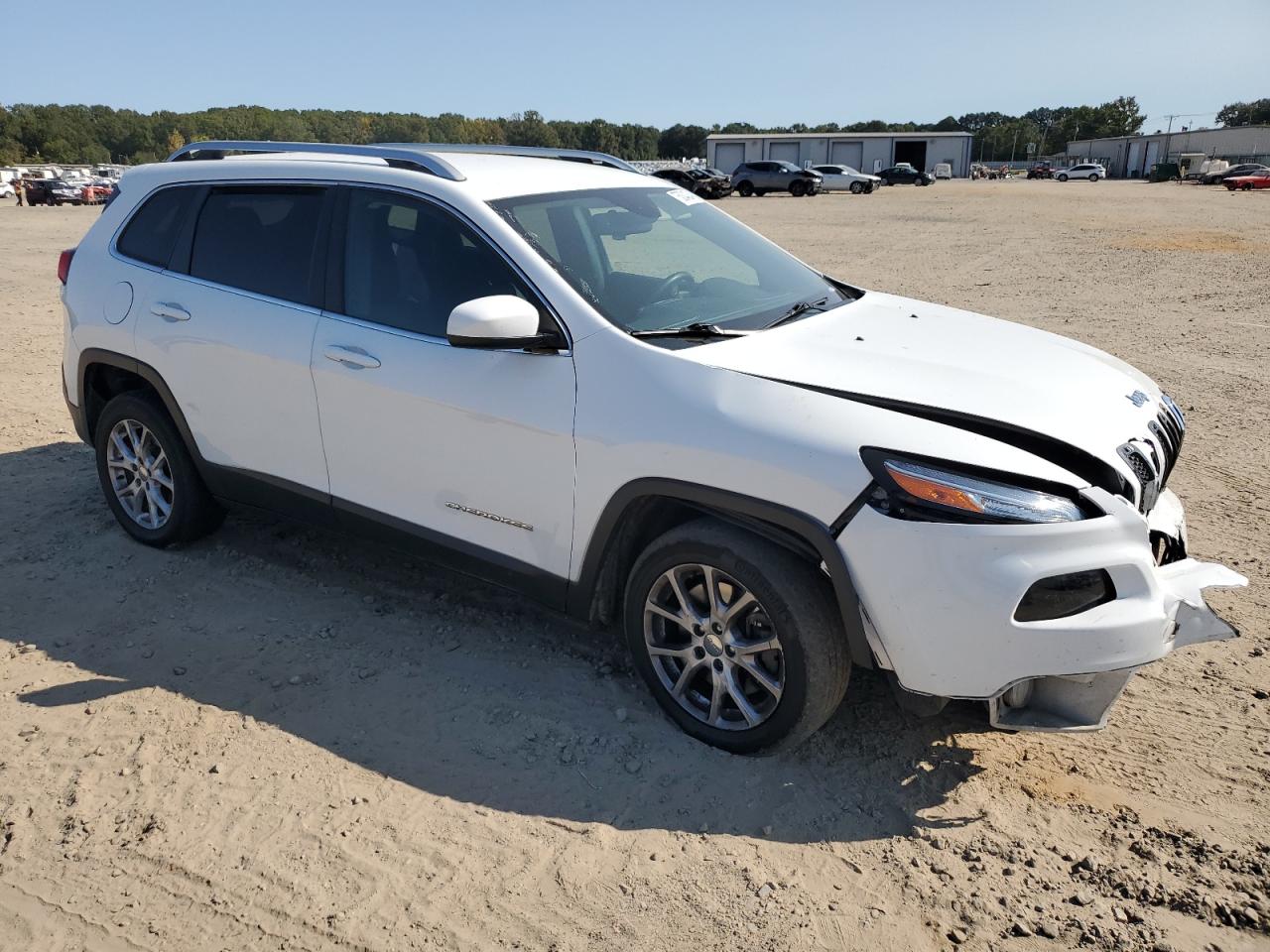 2014 JEEP CHEROKEE LATITUDE photo 4