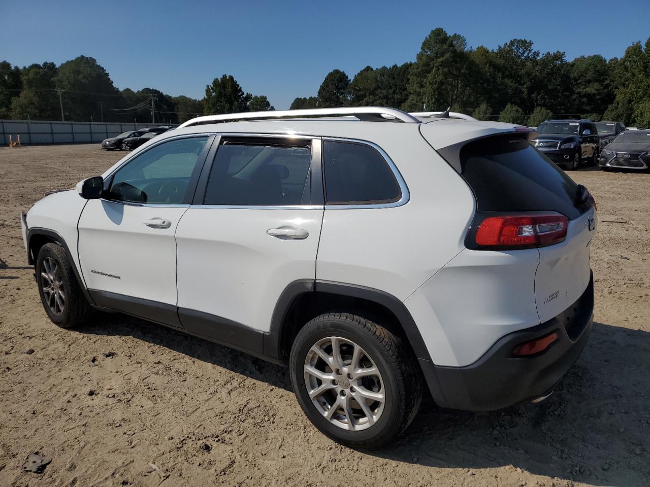 2014 JEEP CHEROKEE LATITUDE photo 2