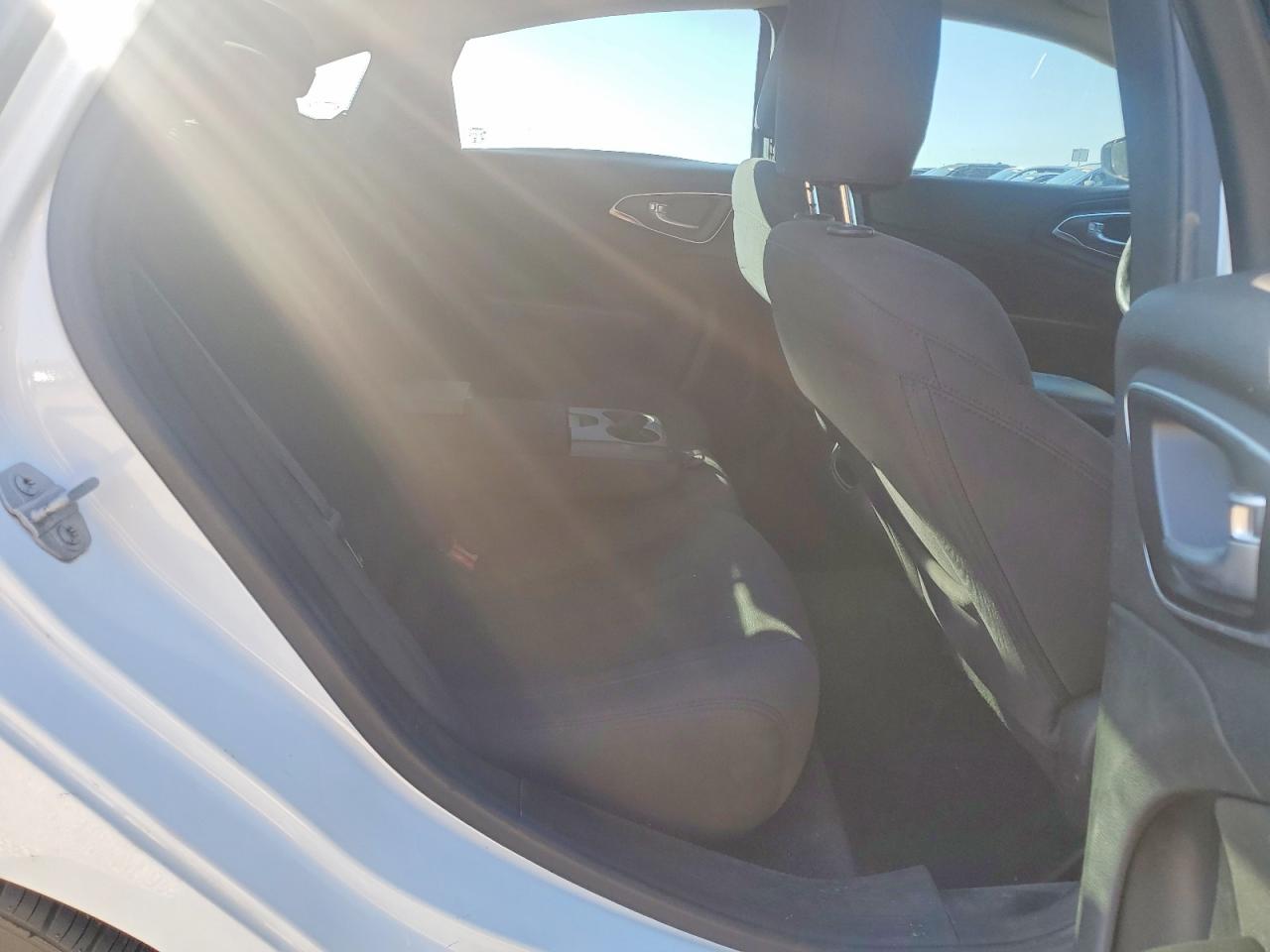 2015 CHRYSLER 200 LIMITED photo 19