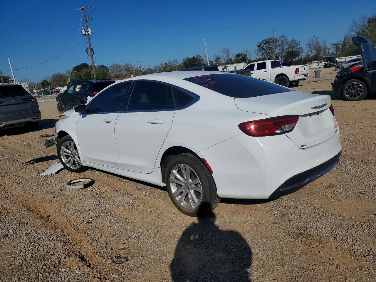 2015 CHRYSLER 200 LIMITED photo 3